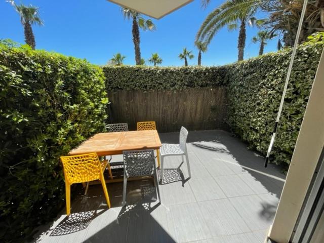 דירות סן סיפריאן Rez De Jardin + Terrasse Piscine Et Acces Direct Plage מראה חיצוני תמונה